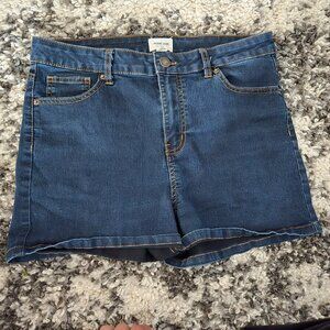 Ladies Size 13 Jean Shorts – Ardene Basic, Great Condition